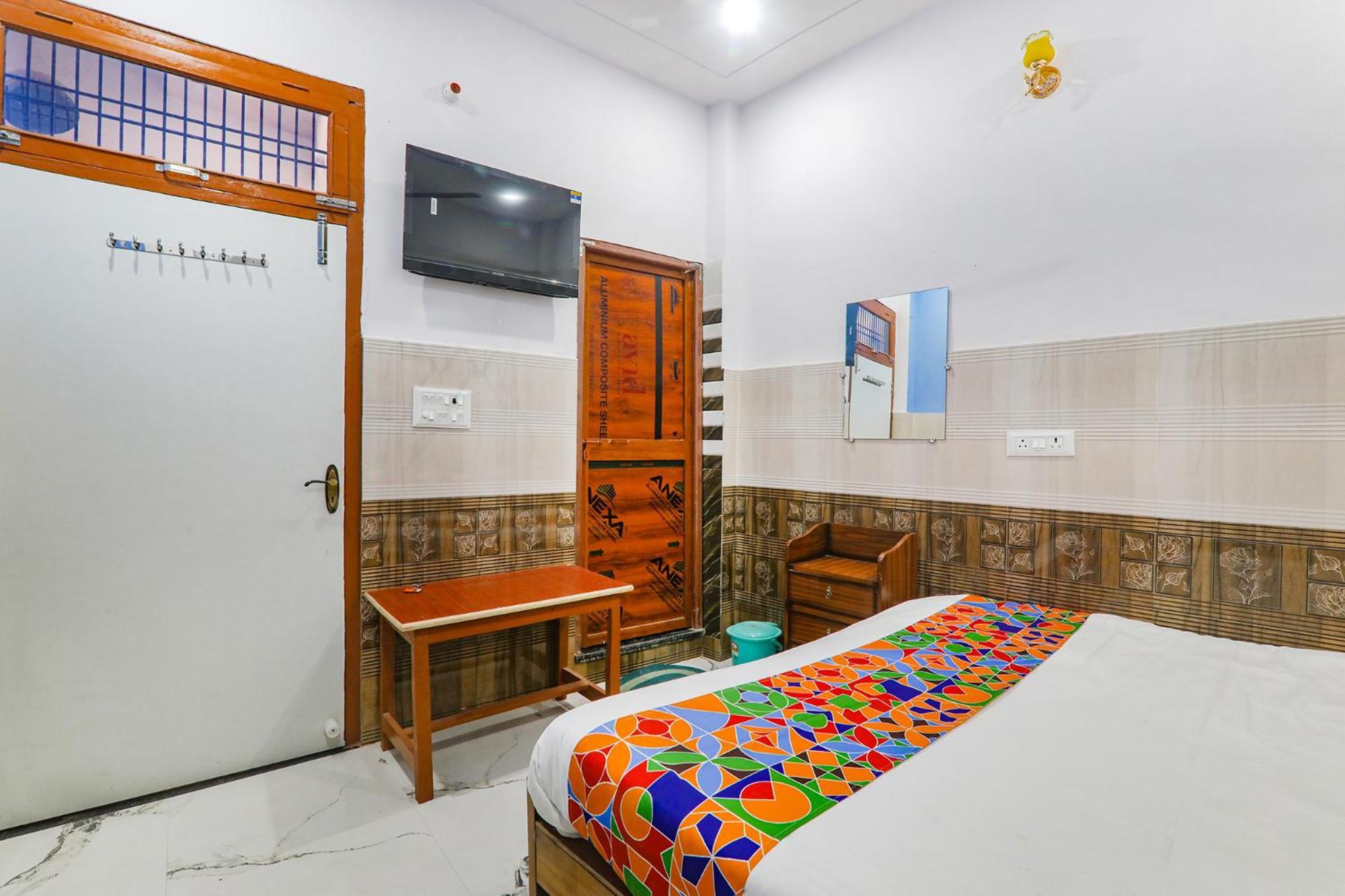 ホテル Fabexpress Shree Siya Raman - 500M From Shri Ram Janam Bhumi Ayodhya エクステリア 写真